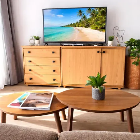 2 Bedroom In The Center Of *